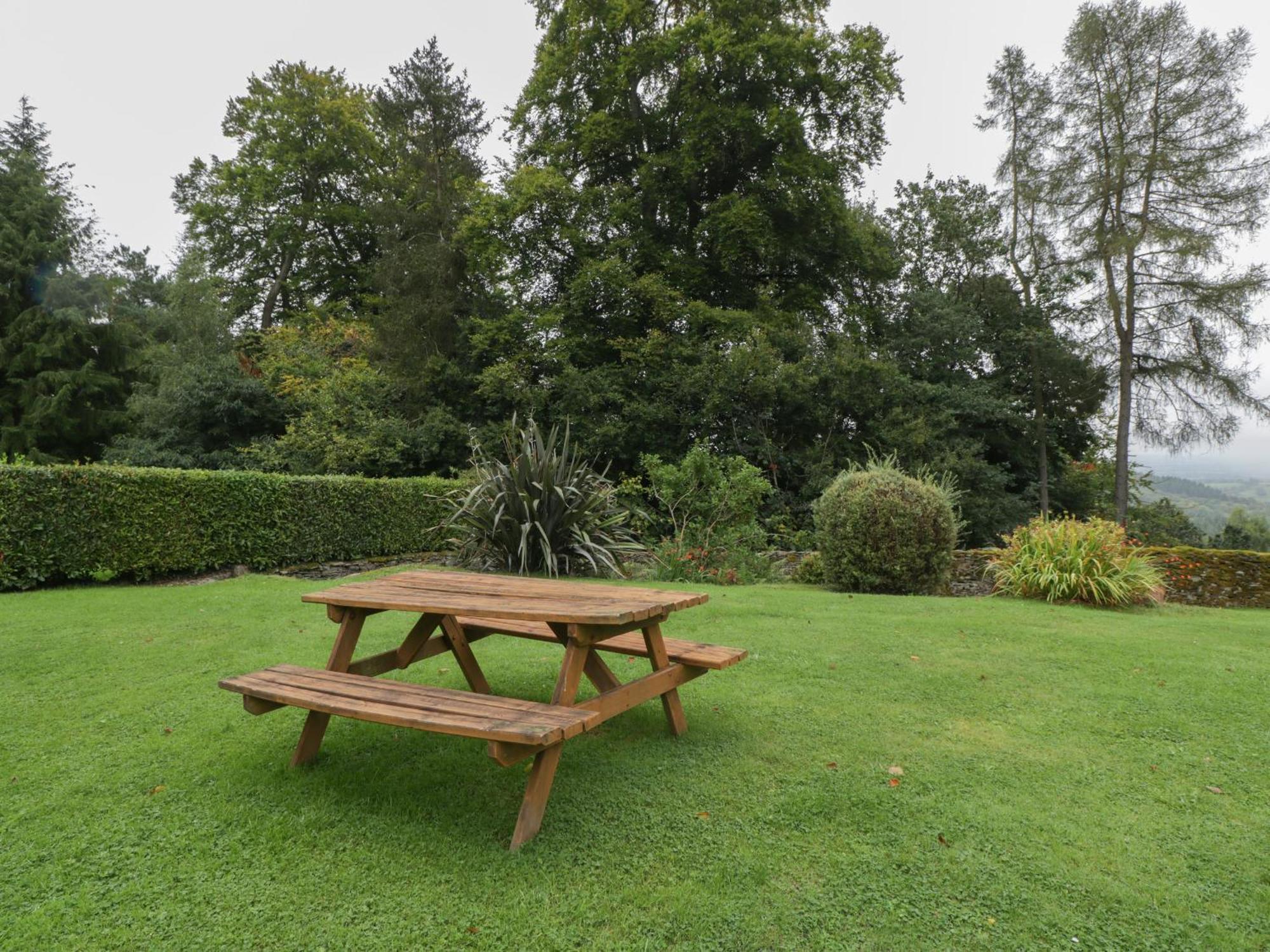 Danby Lodge Lydney Exterior foto
